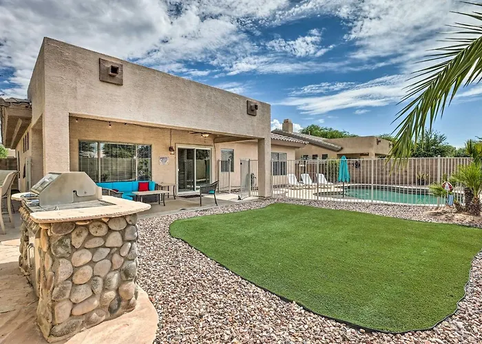 Putting + Game Room: Oasis Goodyear