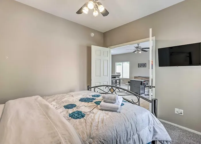 Putting + Game Room: Oasis * Goodyear